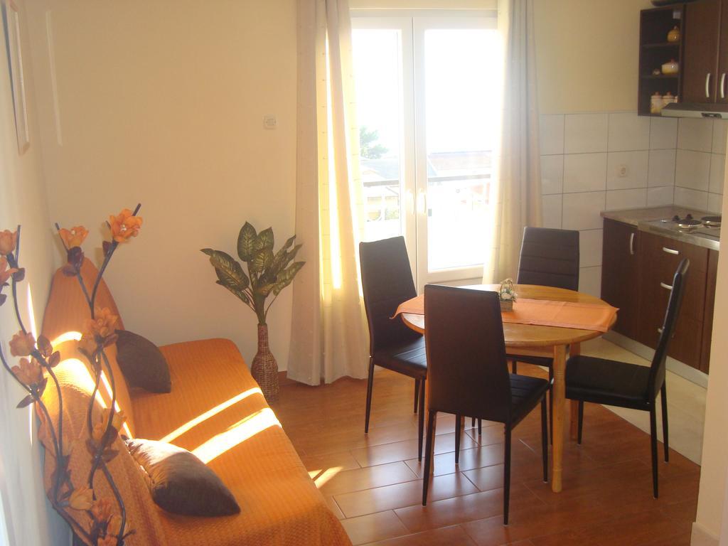 Apartments Roncevic #Joko# Gradac  Exterior photo